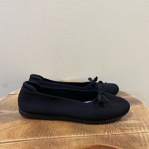 Clarks black knit Carly hope flat size 12